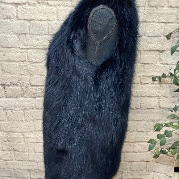 A/X Armani Exchange Dark Blue Faux Fur Women Vest Size S NWT - Picture 3 of 9